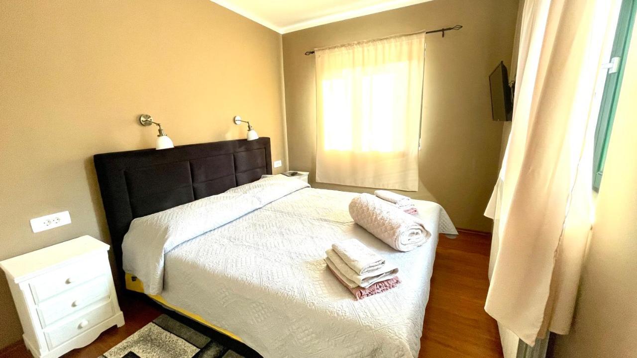 Muraj-kornic, Krk Vila