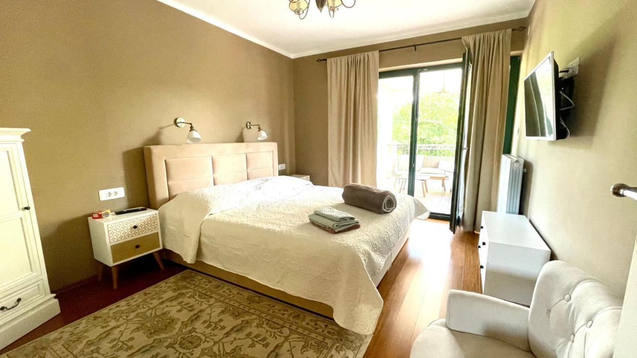 Muraj-kornic, Krk Villa *