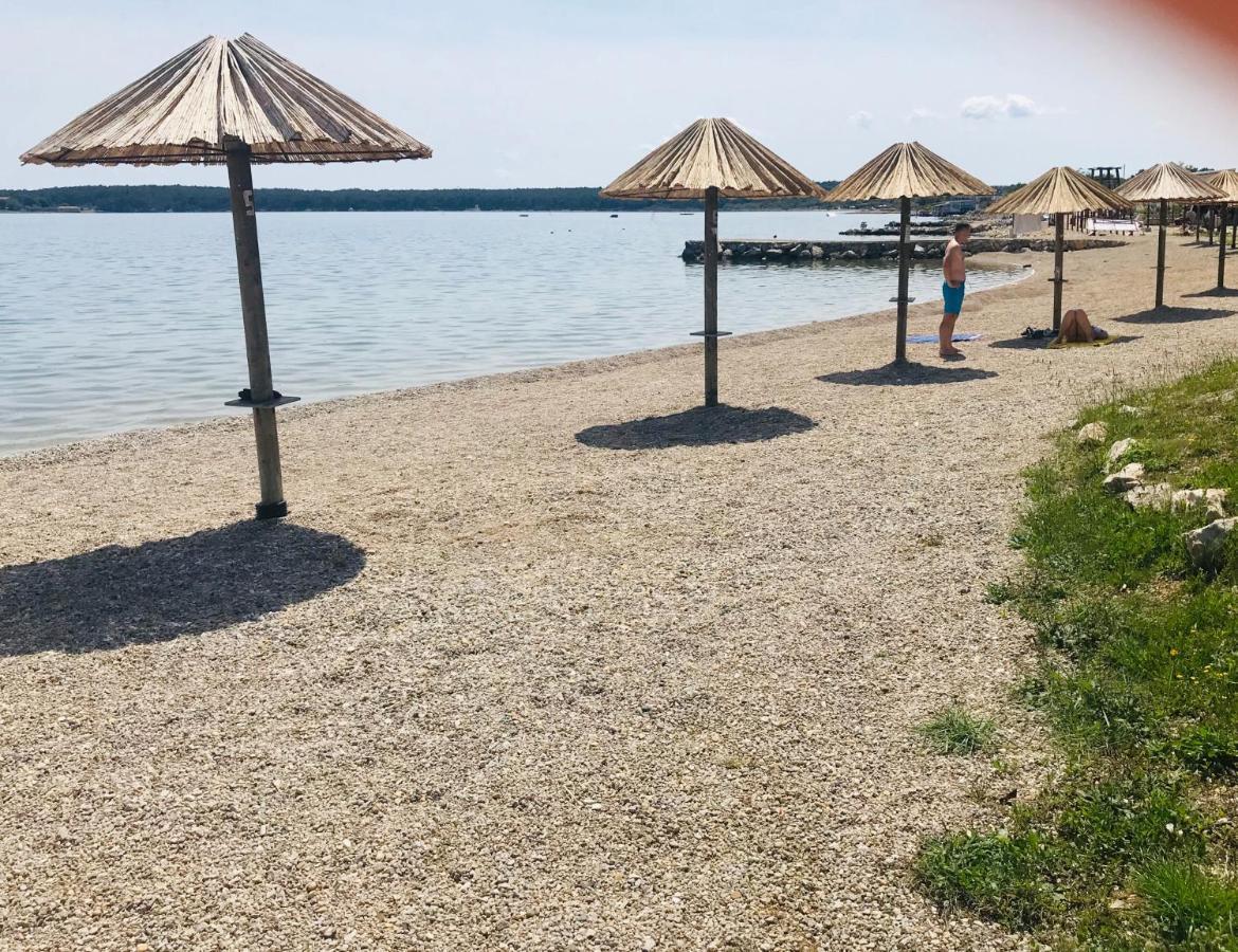 Muraj-kornic, Krk Kornic